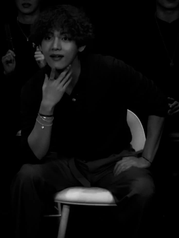 Kim Taehyung. thumbnail