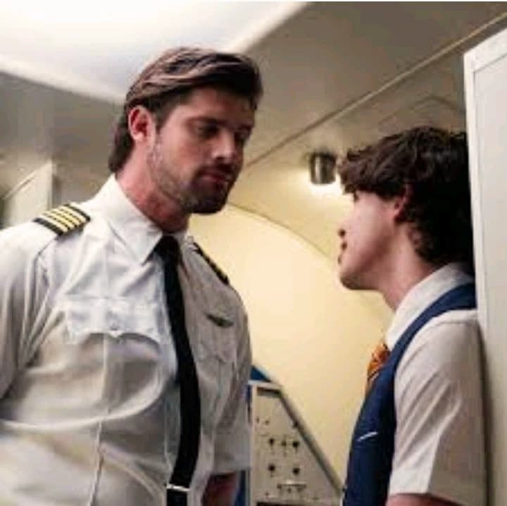 My mafia boyfriend is a pilot  thumbnail