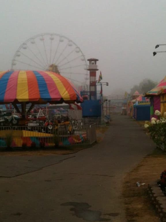 Amusement park. thumbnail