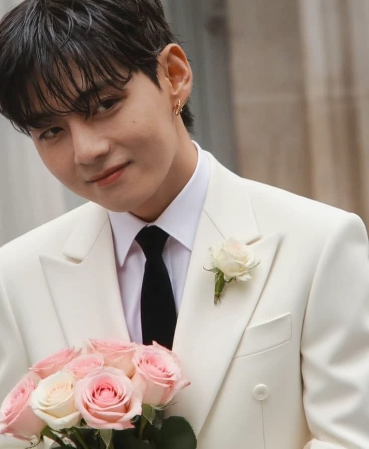 Kim taehyung thumbnail