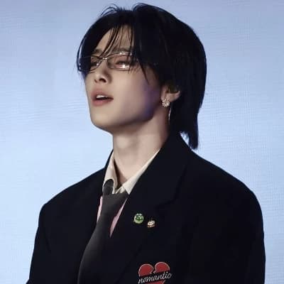 Yang jeongin thumbnail