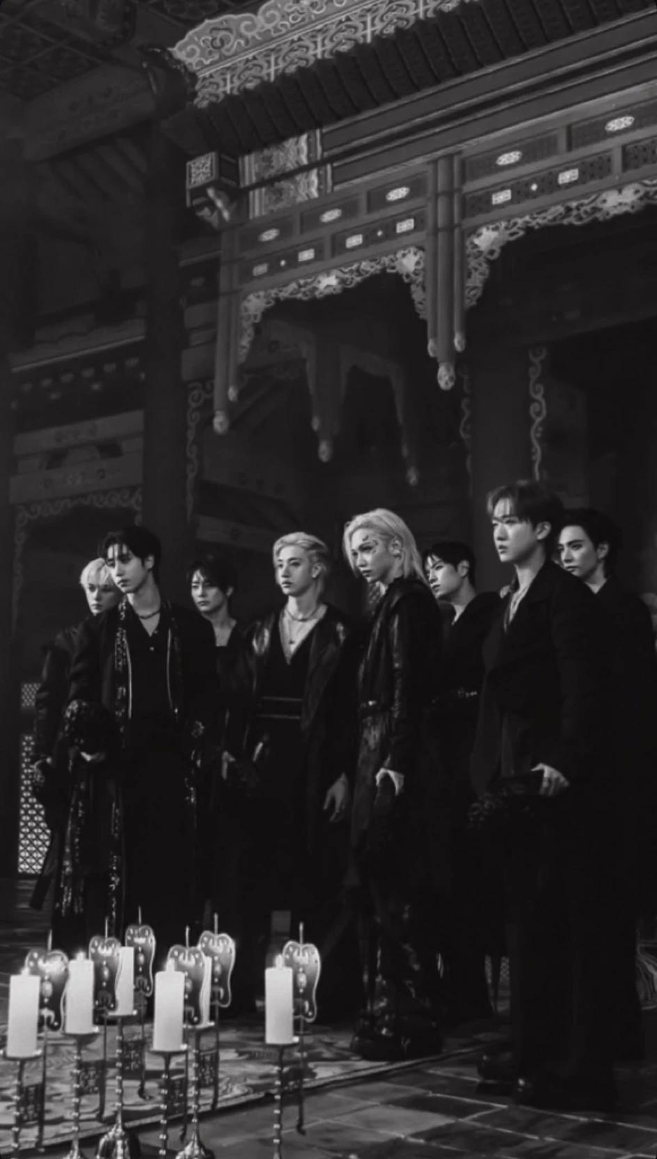 Stray kids- mafia husbands thumbnail