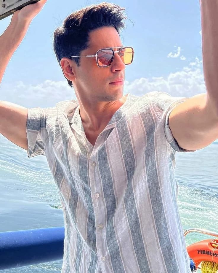 Siddharth Malhotra  thumbnail