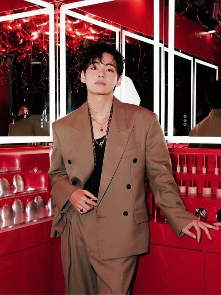 Kim taehyung thumbnail