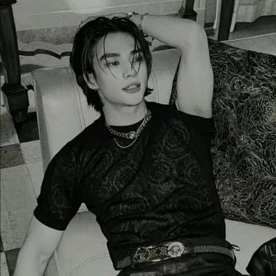 Hwang Hyunjin thumbnail