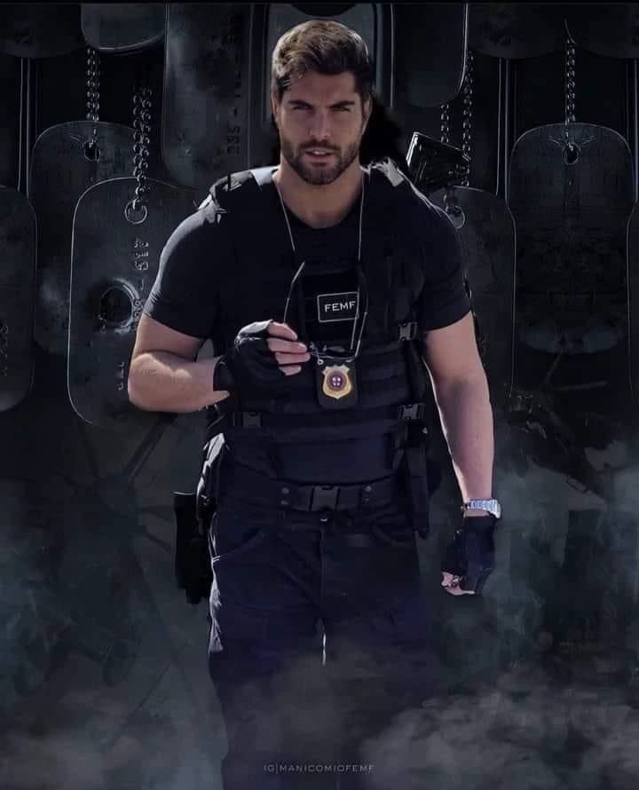 Christopher Morgan Harts. thumbnail