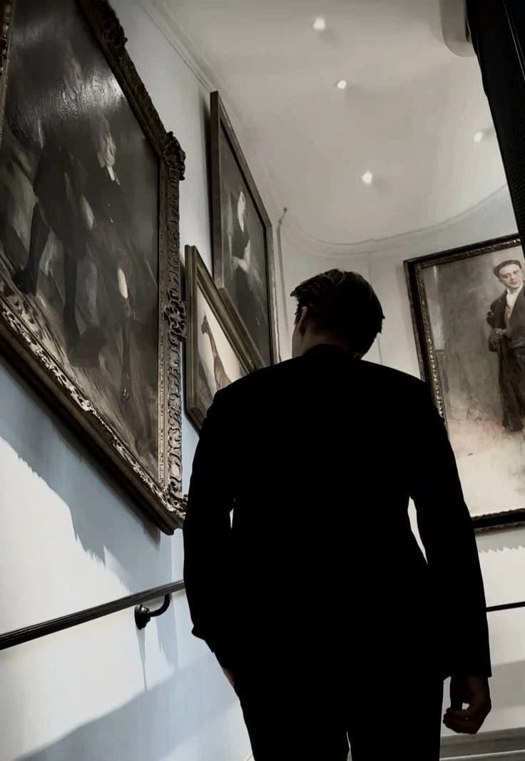 Mathieu De Tomlinson- A conglomerate man and a famous CEO thumbnail