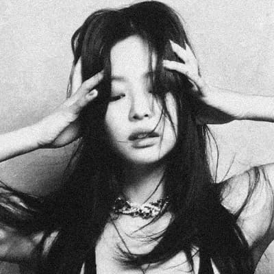 Jennie (Wlw) thumbnail