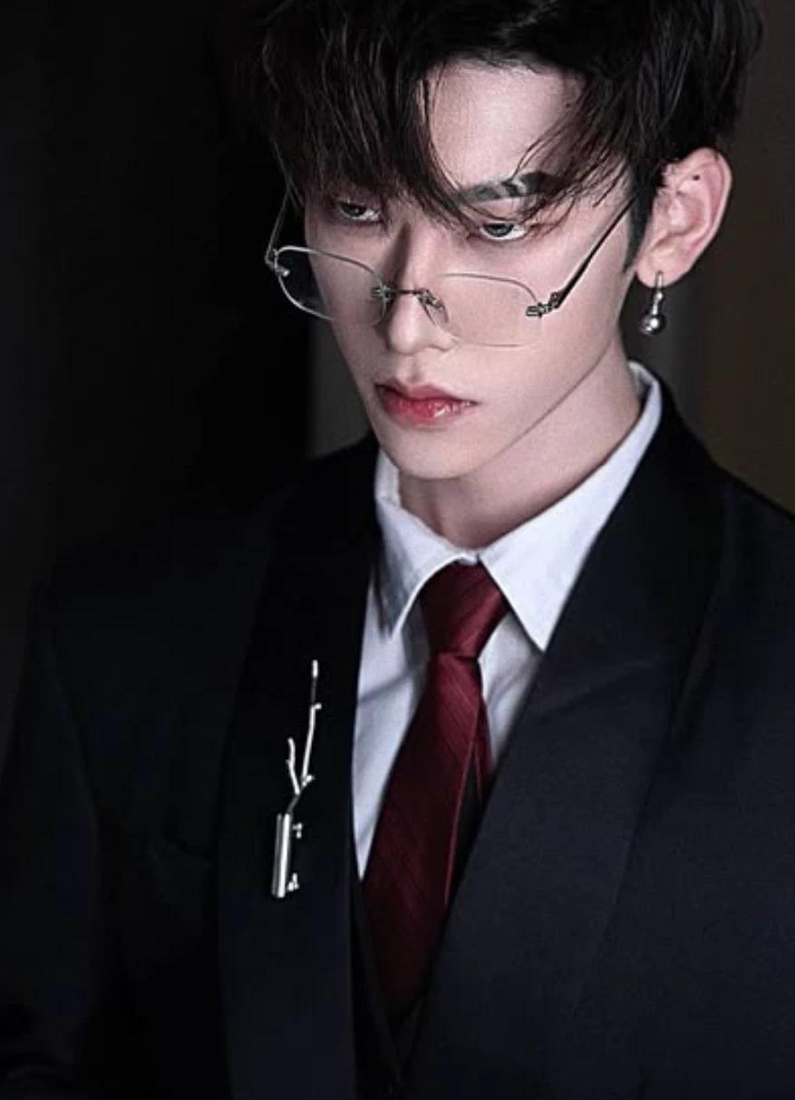 The secret love of a billion dollar CEO 💵💸❤ thumbnail