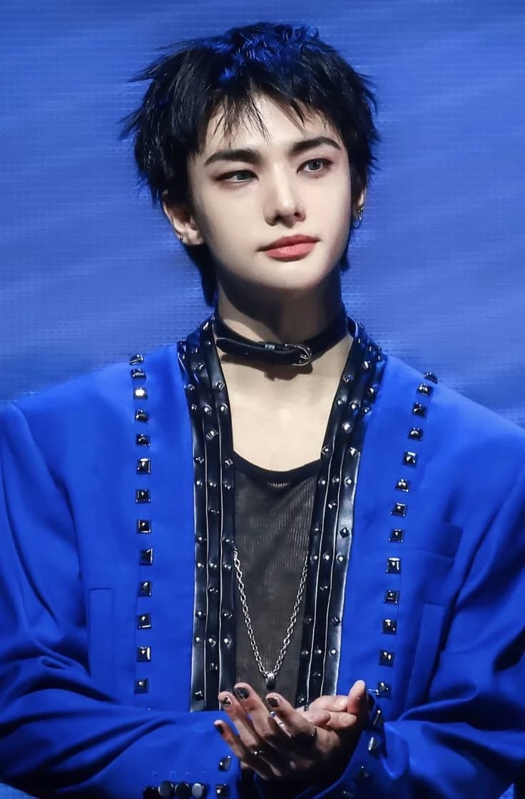 Hwang Hyunjin thumbnail
