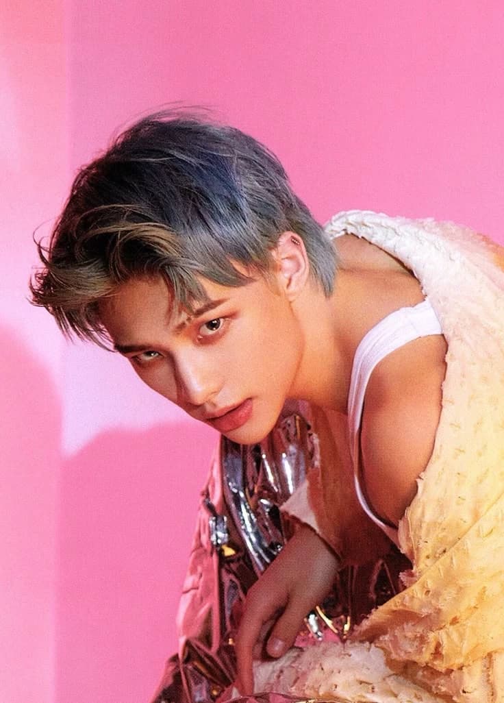 Hwang Hyunjin thumbnail