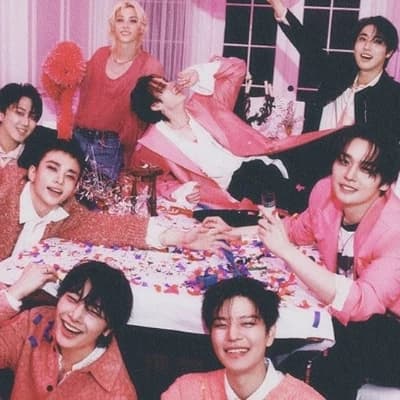STRAY KIDS thumbnail