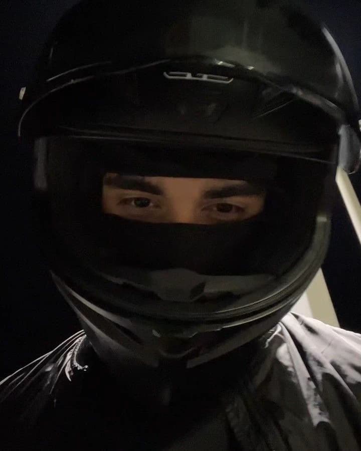 Alex thumbnail