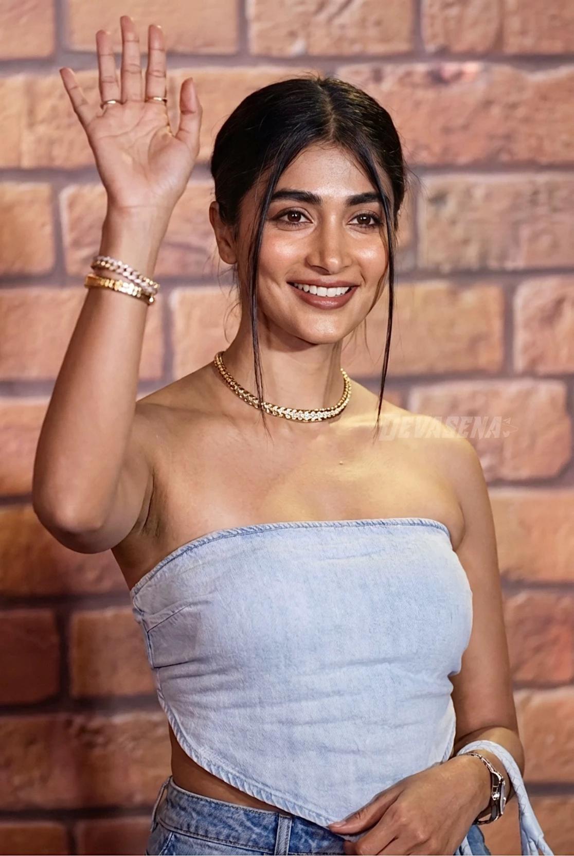 Pooja Hegde  thumbnail