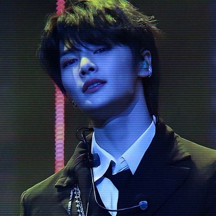 Jeongin (I.N. stray kids) thumbnail