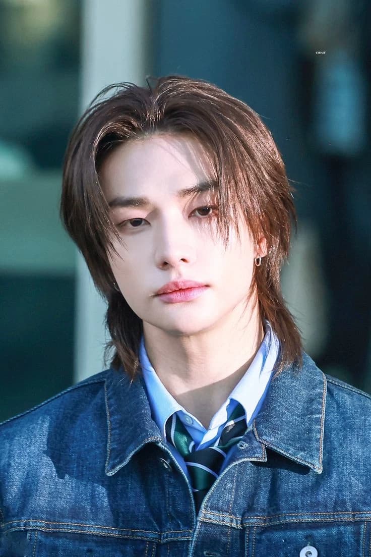 Hwang Hyunjin thumbnail