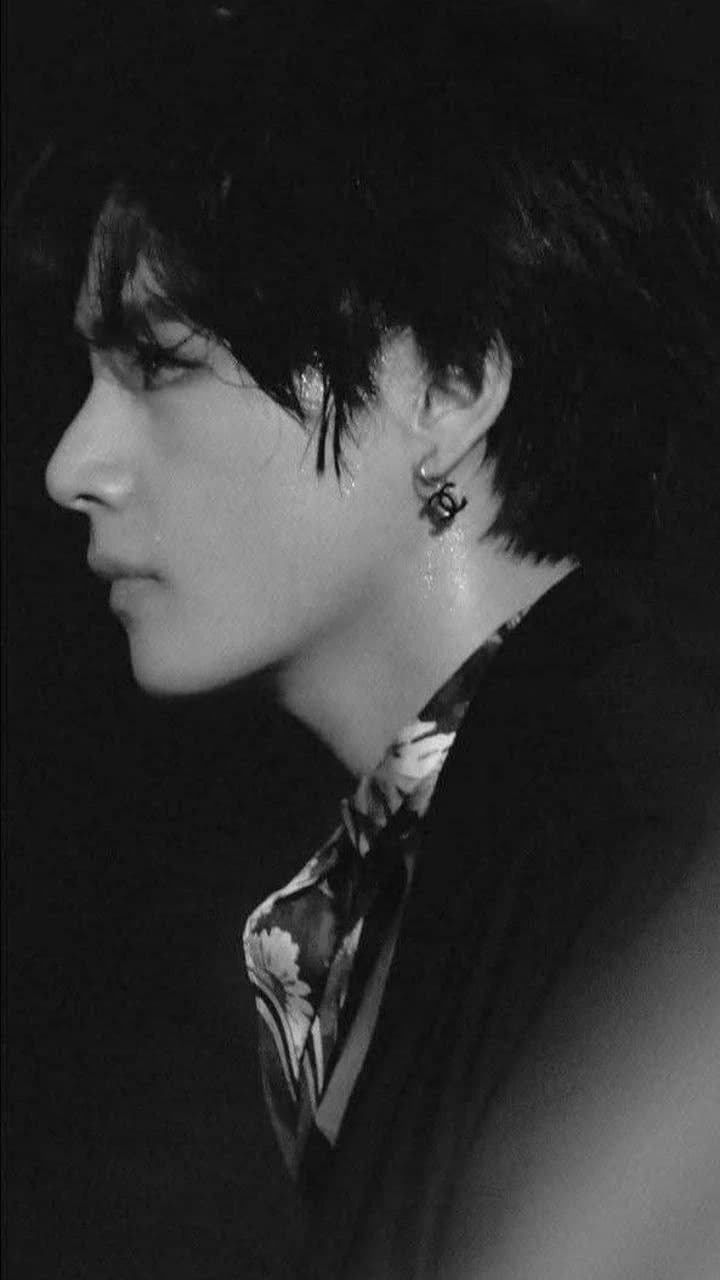  KimTaehyung[Pakistani older husband,17 years older then you] thumbnail