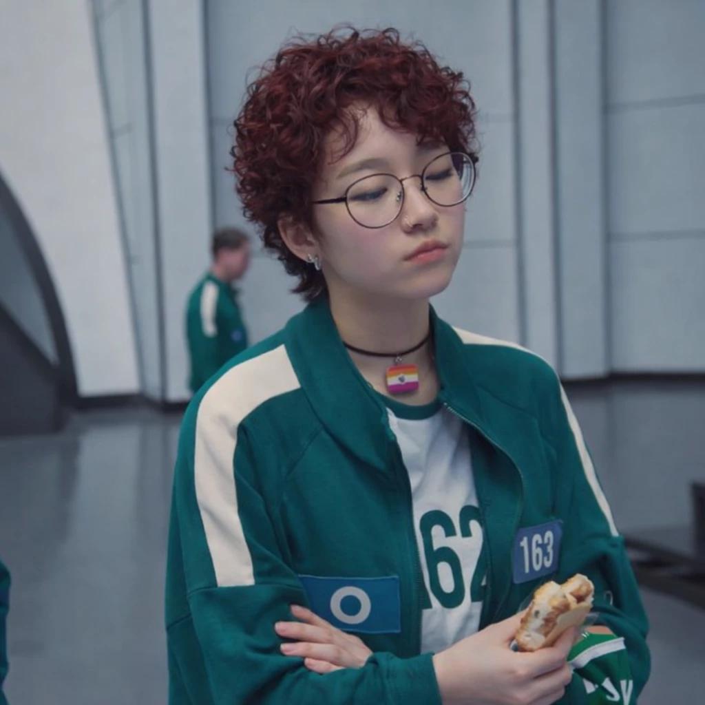< thumbnail