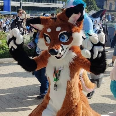 Crimson Fox Mama thumbnail