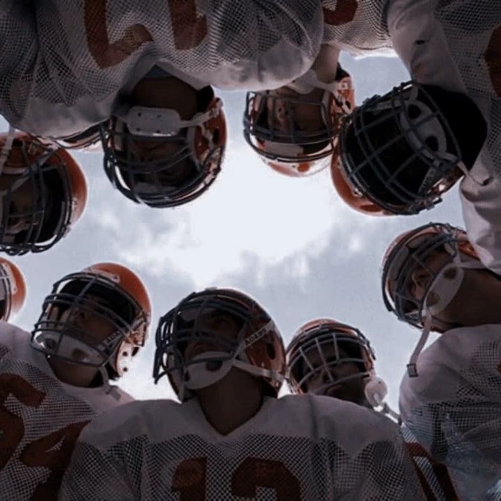 The school football team 🏈— Liam . thumbnail