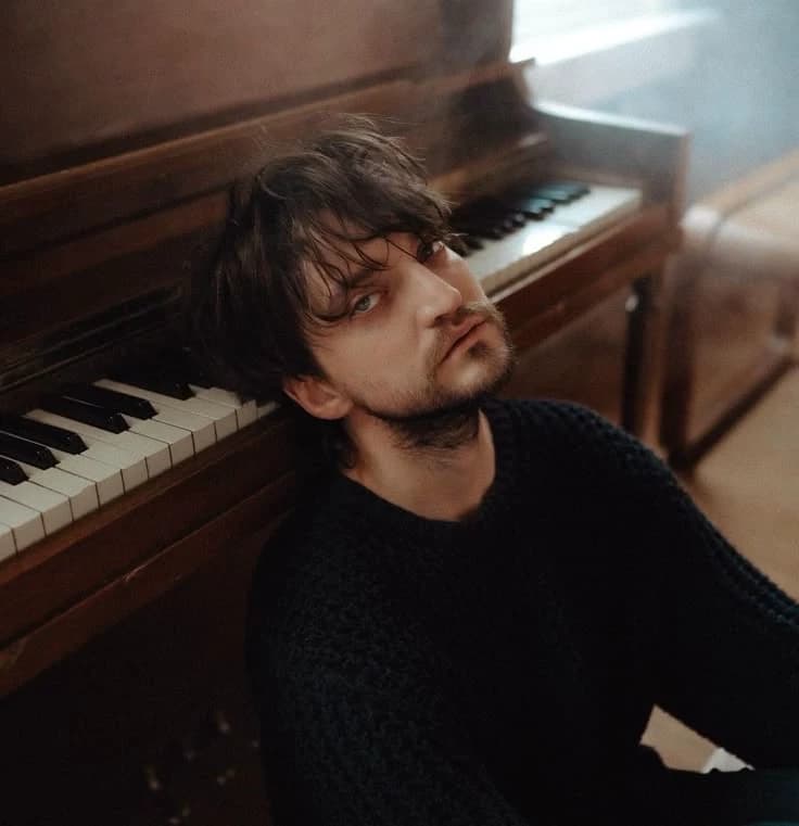 Richard Harmon  thumbnail