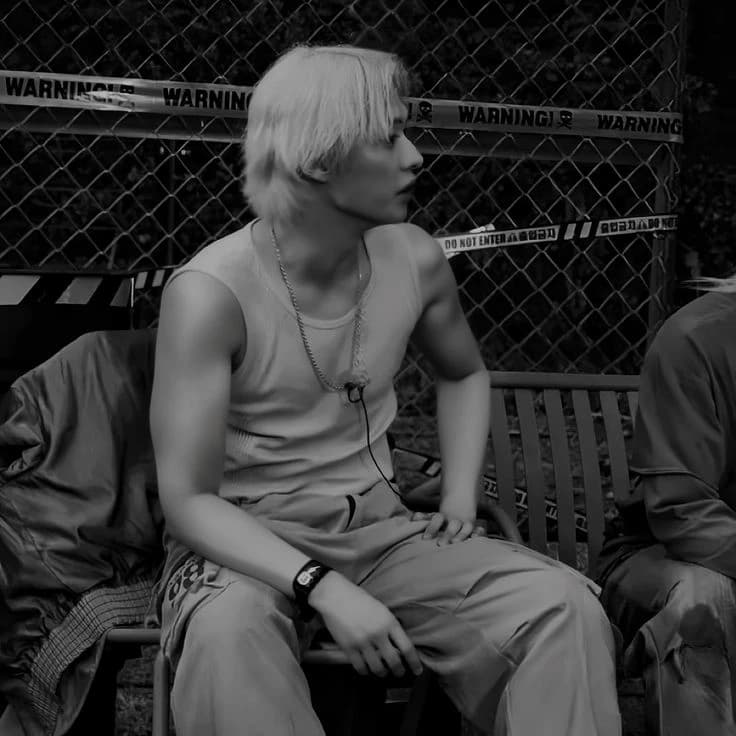Lee Know thumbnail