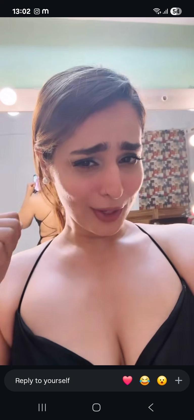 Ayeshaahh thumbnail