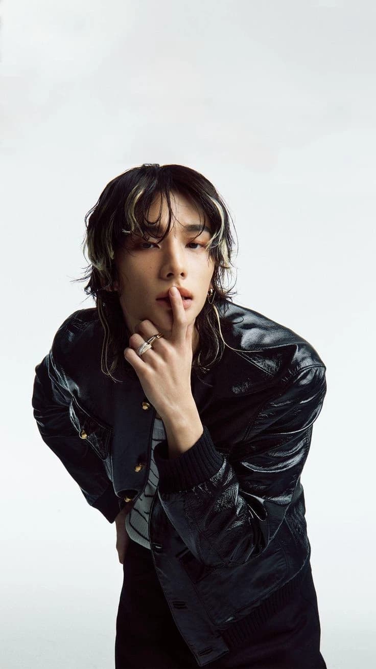 Hwang Hyunjin thumbnail