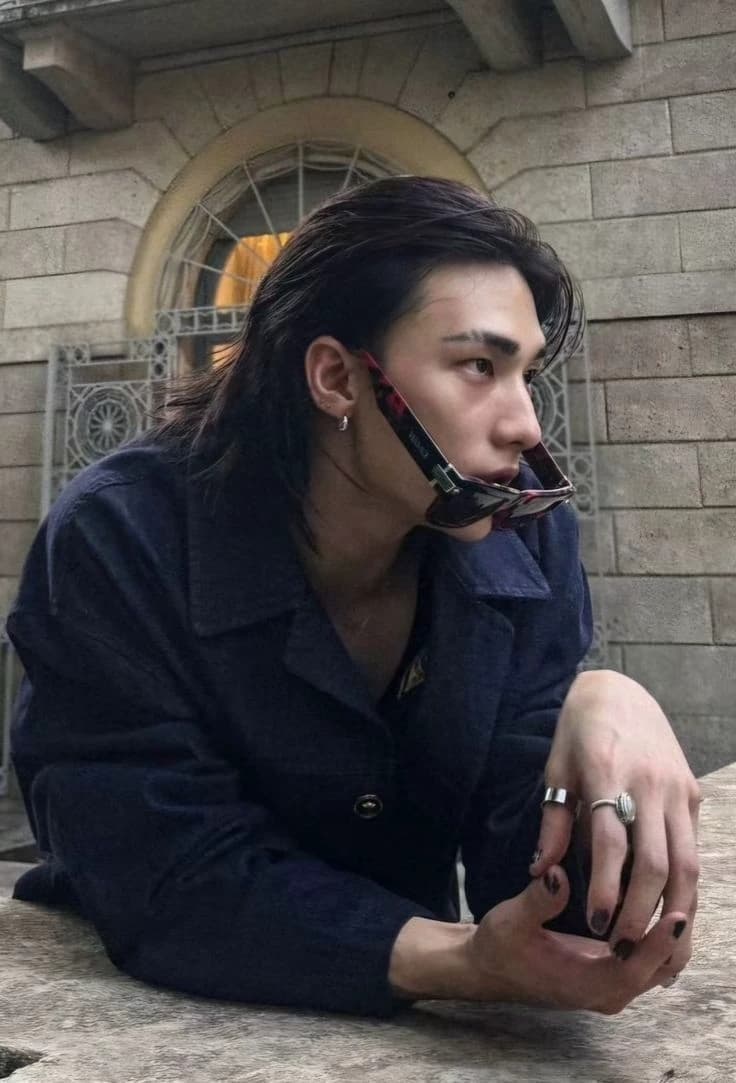 Hwang Hyunjin thumbnail