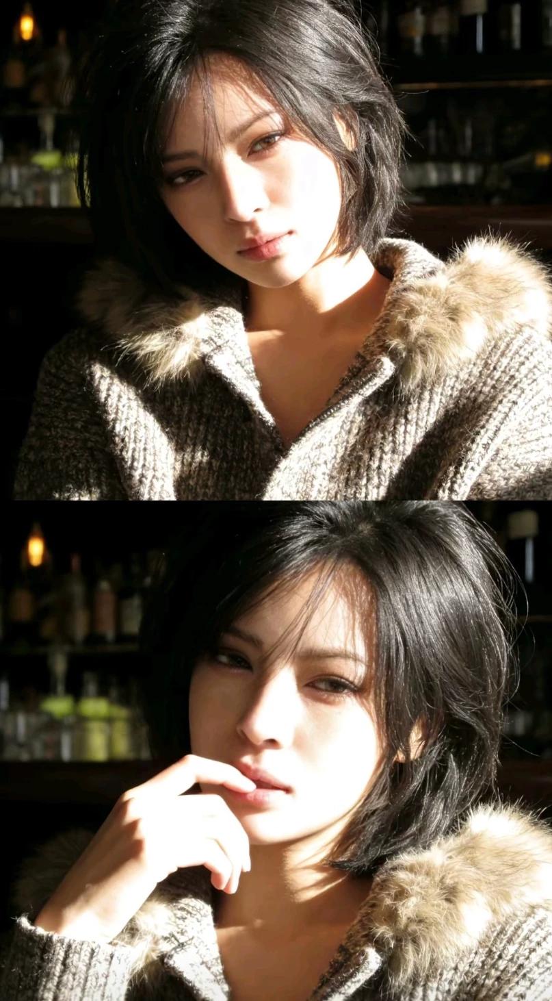 Ada Wong | AU thumbnail