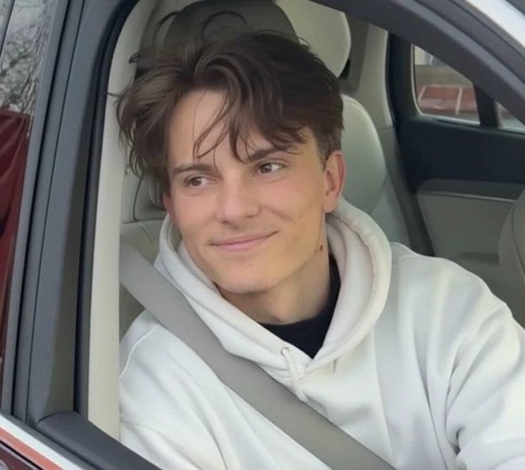 Oscar Piastri thumbnail