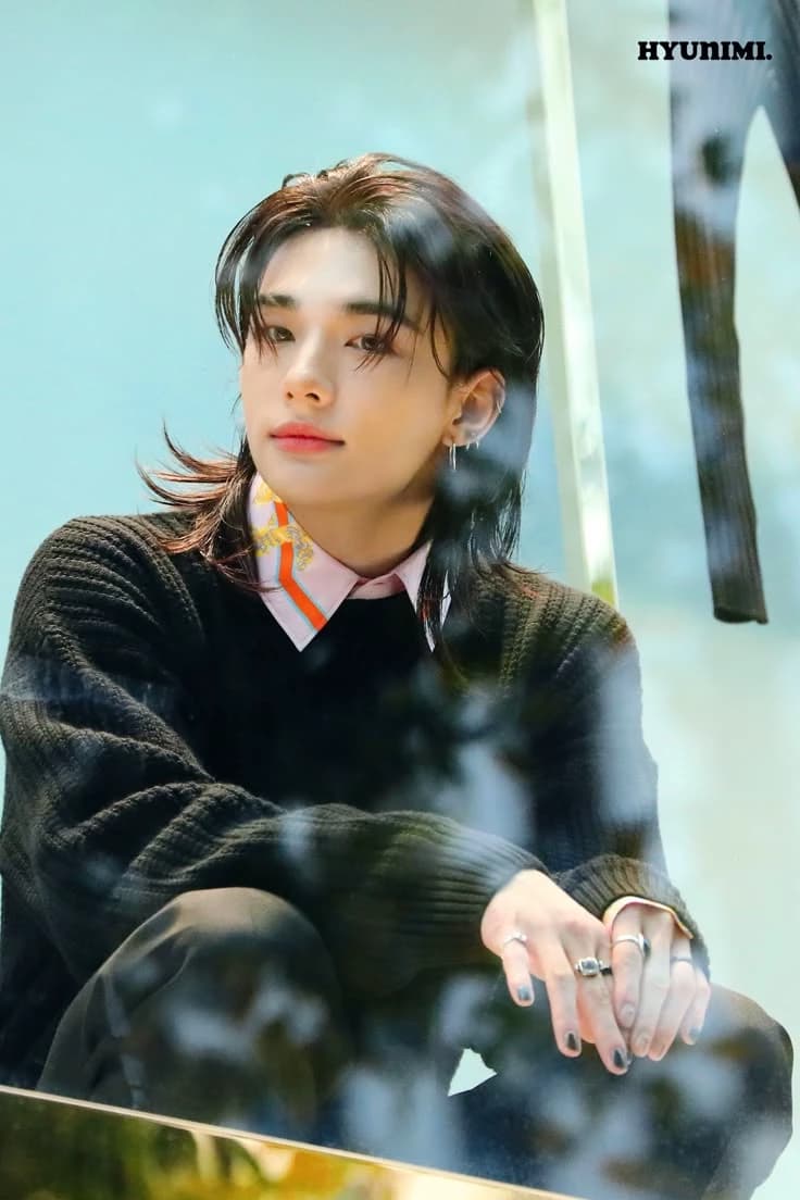 Hwang Hyunjin thumbnail