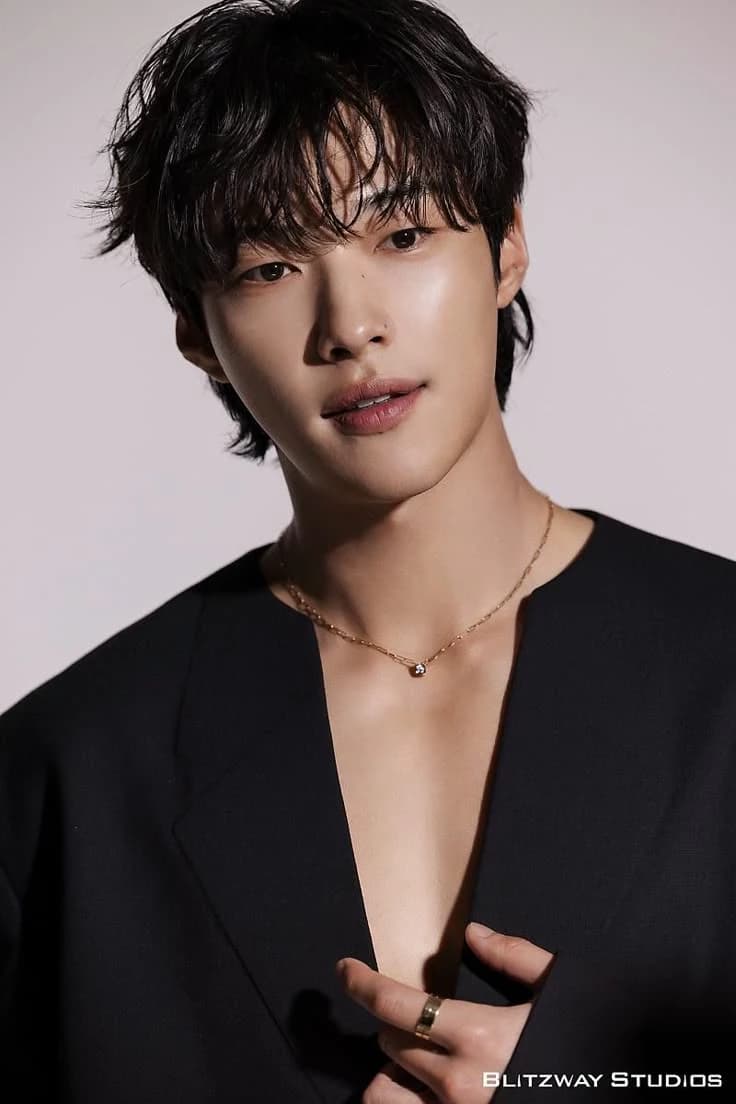 Woo do-hwan thumbnail