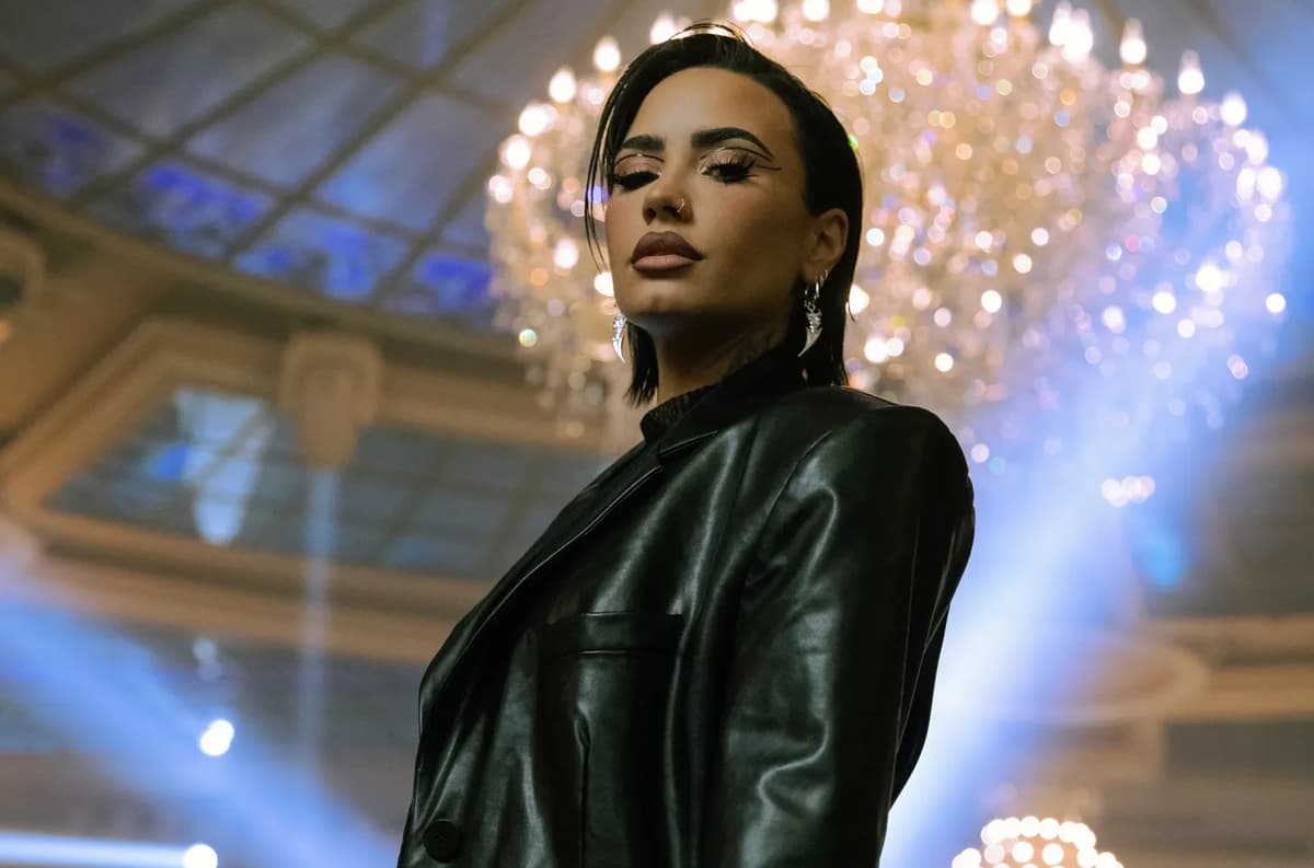 Demi Lovato - Celebrity thumbnail