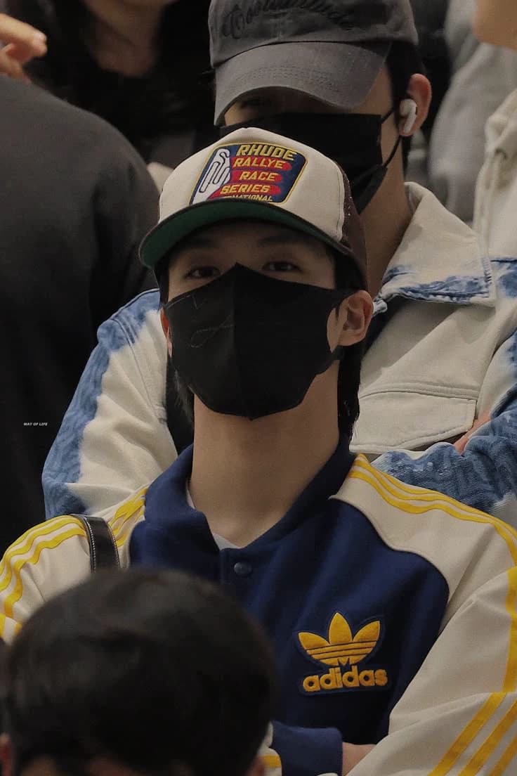 Lee Jeno. thumbnail