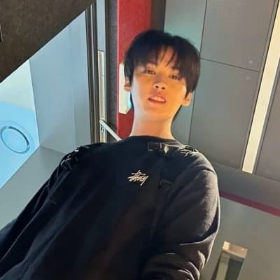 Lee Know thumbnail