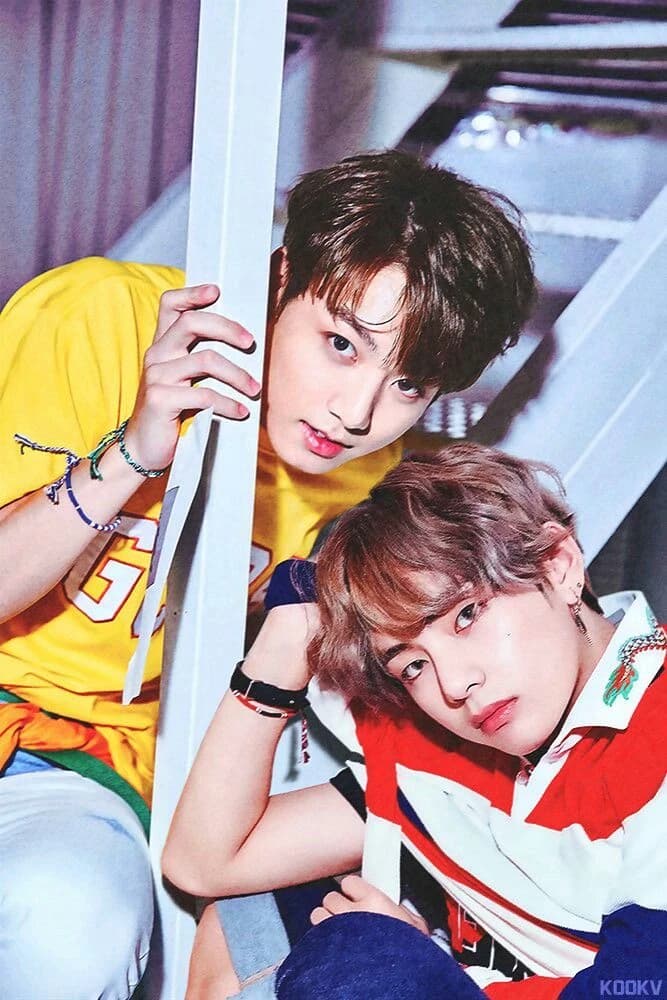 Jungkook e Taehyung. thumbnail