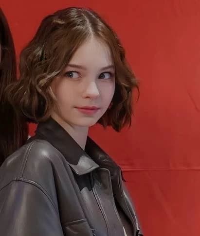 Emma Myers thumbnail