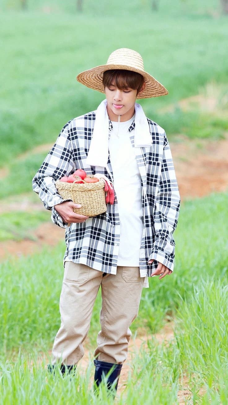 Kim Taehyung thumbnail