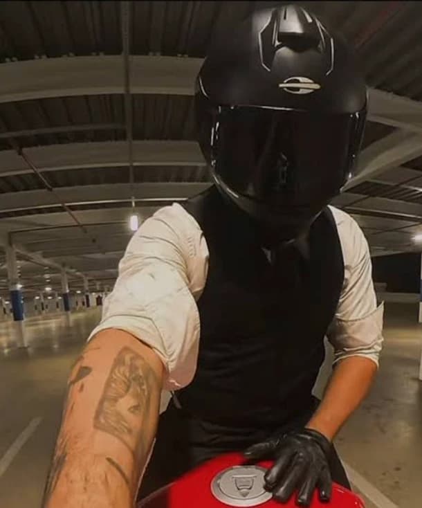 Alex thumbnail