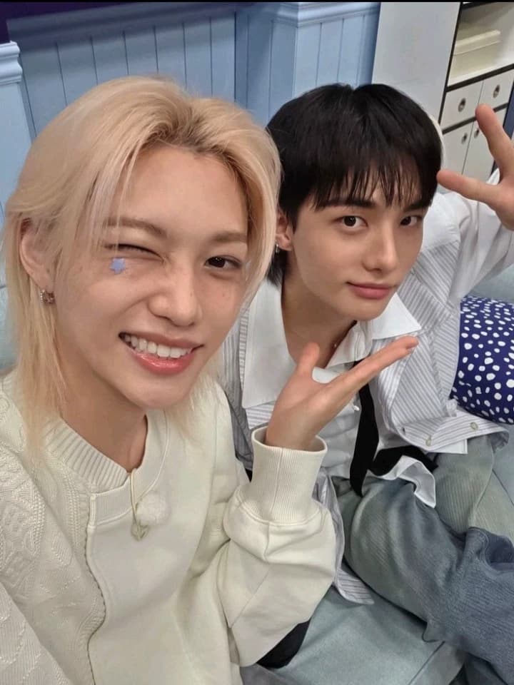 Hwang Hyunjin thumbnail