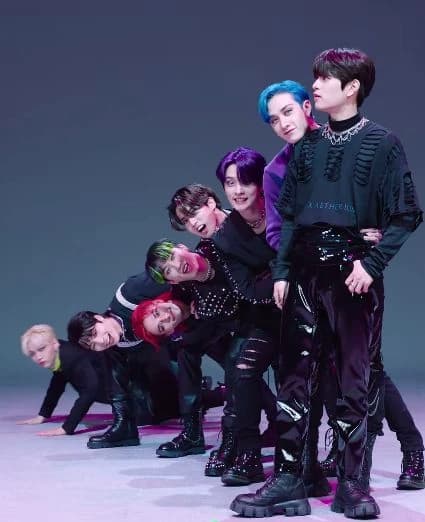 Stray Kids thumbnail