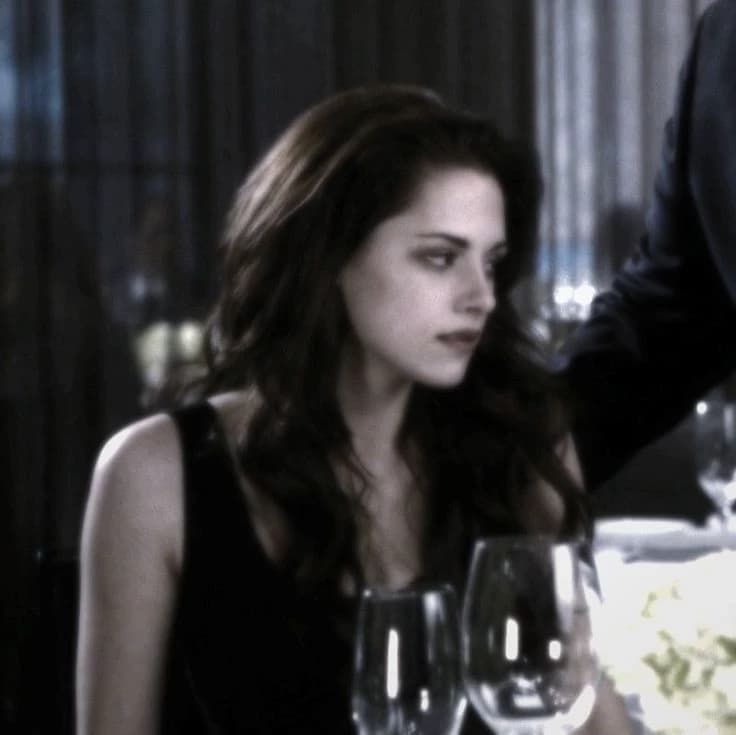 Bella Swan  thumbnail