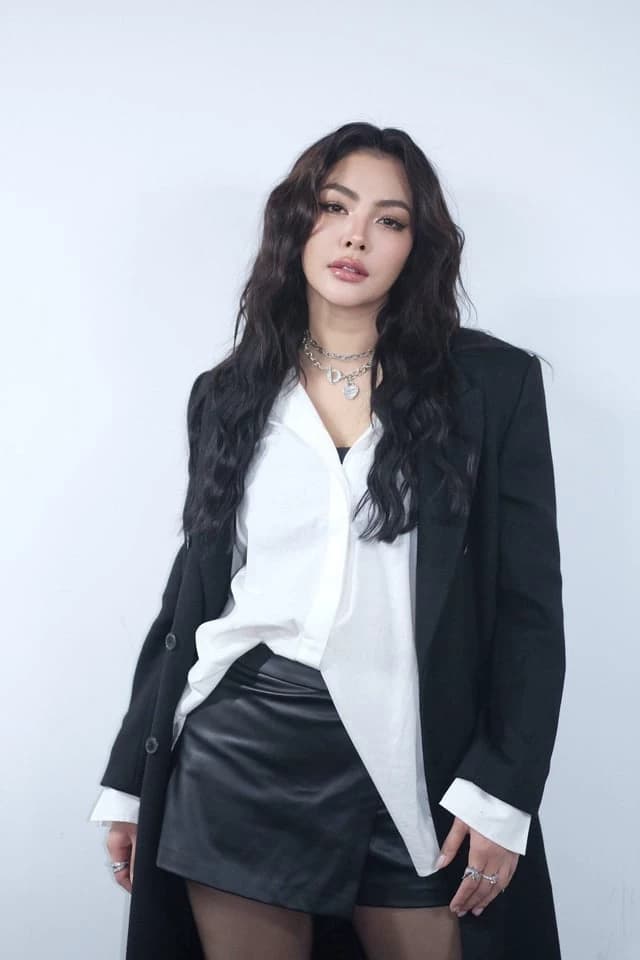 Faye thumbnail