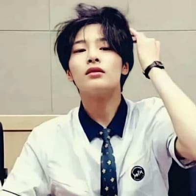 Jeongin thumbnail