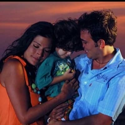 He is Mom's boyfriend: Jimena & Nacho. thumbnail