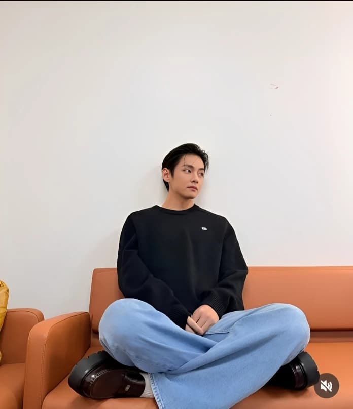 Kim Taehyung  thumbnail