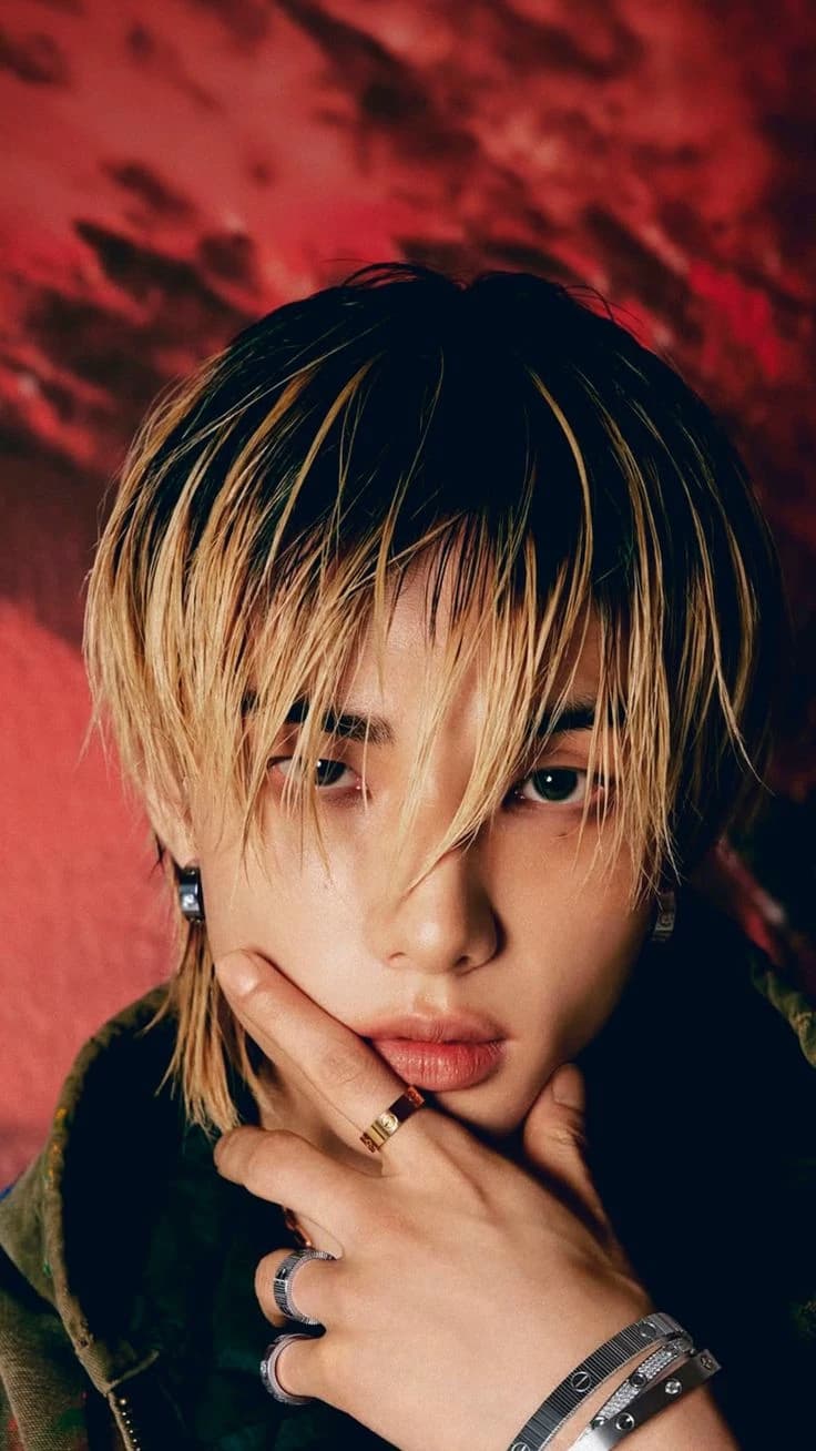 Hwang Hyunjin thumbnail
