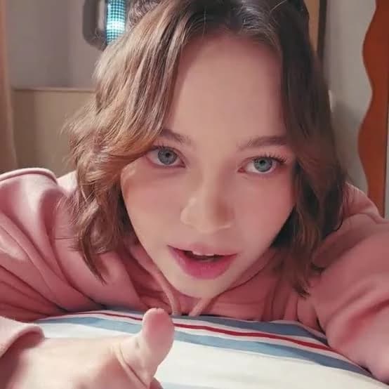 Emma myers thumbnail