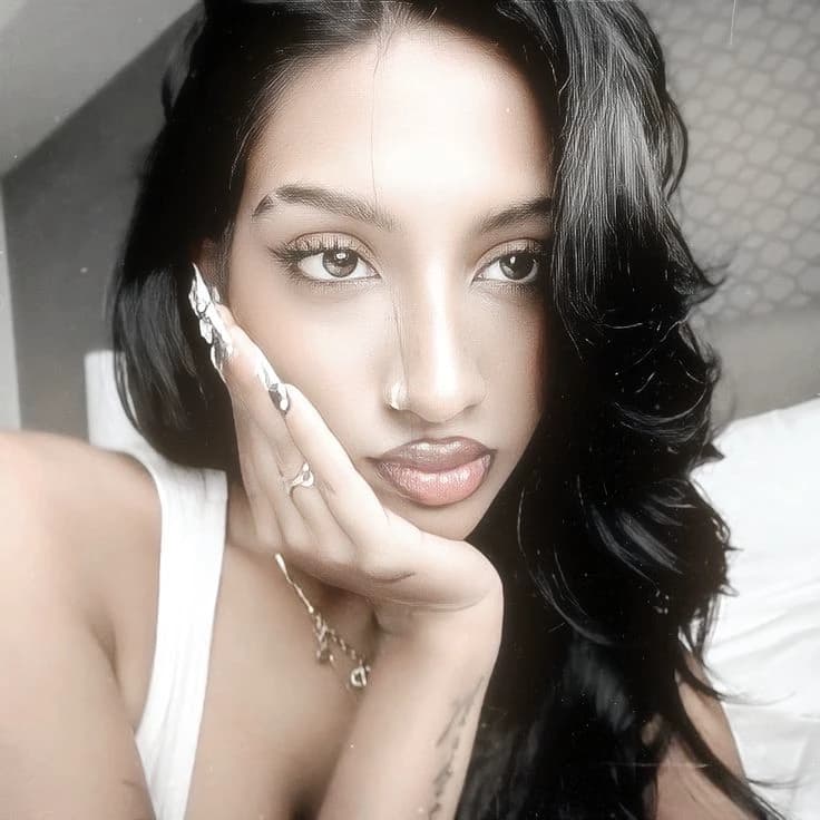 Lara Raj  thumbnail